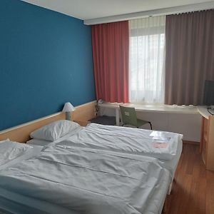 Standard Zimmer mit zwei Einzelbetten